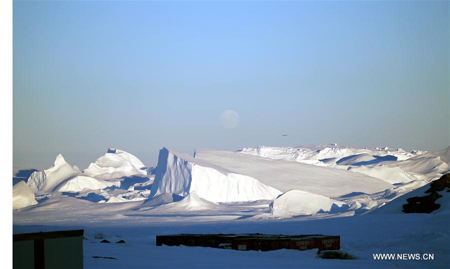 CHINA-XUELONG-ANTARCTIC EXPEDITION-ICEBERG