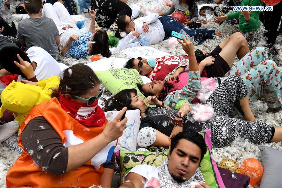 U.S.-SAN JOSE-PILLOW FIGHT