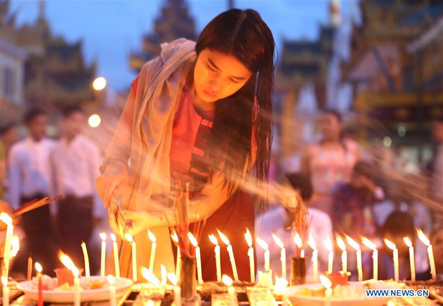 MYANMAR-YANGON-THADINGYUT FESTIVAL