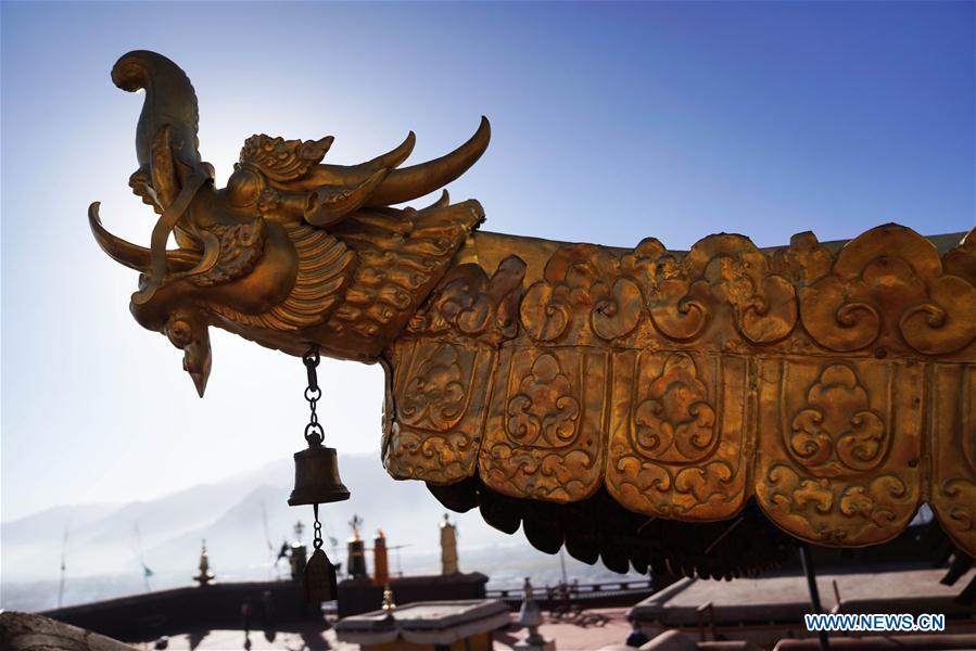 (InTibet)CHINA-LHASA-POTALA PALACE-GOLDEN TOPS-RENOVATION (CN)