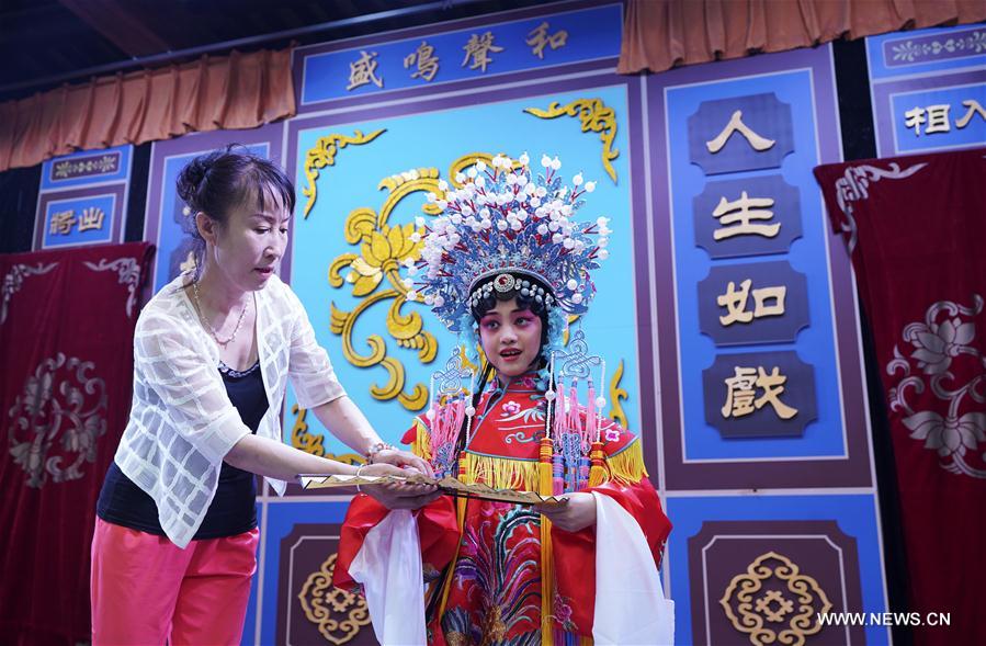 CHINA-HEBEI-BEIDAIHE-PEKING OPERA-CHILDREN-SUMMER VACATION (CN)