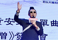 黃安自曝&ldquo;妻管嚴(yán)&rdquo; 唱&ldquo;民族風(fēng)&rdquo;跳&ldquo;小蘋果&rdquo;