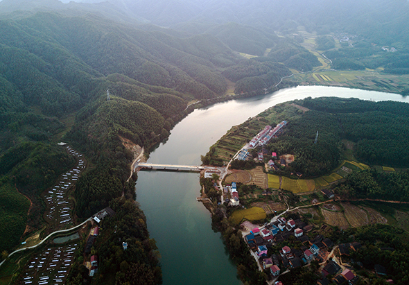 【音畫(huà)坊】一份不平凡的&ldquo;答卷&rdquo;