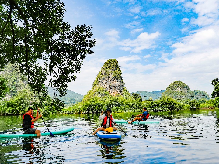 追光丨房車(chē)、帳篷、太空艙&hellip;&hellip;你想要的露營(yíng)裝備這里都有