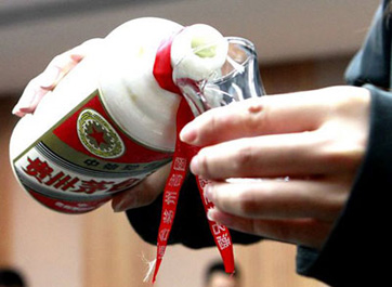 茅臺跌?；蚺c反腐風暴有關