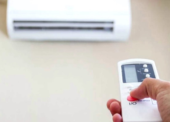 在空調(diào)環(huán)境待久了，會(huì)得皮膚病嗎？