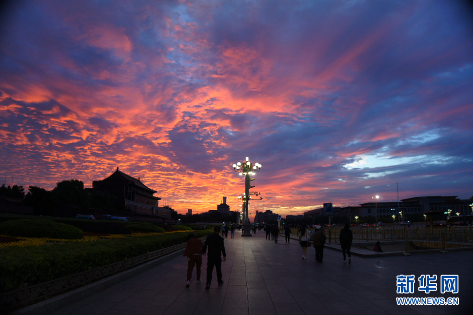 美哉，天安門！