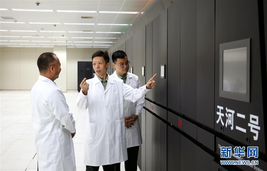 （圖文互動）（8）為了&ldquo;中國號&rdquo;巨輪揚帆遠航&mdash;&mdash;中國共產黨領導下的人民軍隊忠于祖國、服務人民啟示錄