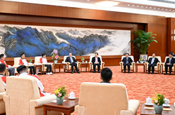 丁薛祥會見&ldquo;港澳青年看祖國&rdquo;各界港澳青年代表交流團(tuán)