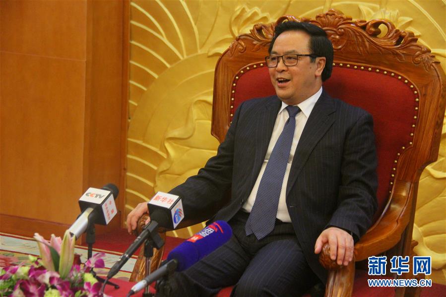 （XHDW&middot;圖文互動(dòng)）專訪：愿中國(guó)人民在中共領(lǐng)導(dǎo)下取得更多成就&mdash;&mdash;訪越共中央委員、中央對(duì)外部部長(zhǎng)黃平君