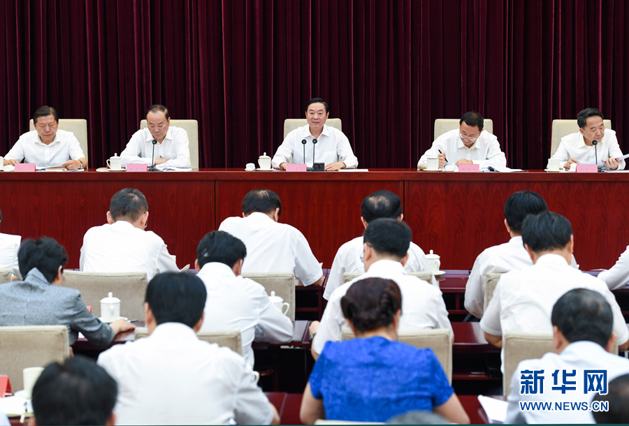 7月28日，中宣部在北京召開全國宣傳部長專題工作會議，學(xué)習(xí)貫徹習(xí)近平總書記在省部級主要領(lǐng)導(dǎo)干部專題研討班上的重要講話精神。中共中央政治局委員、中央書記處書記、中宣部部長劉奇葆出席會議并講話。新華社記者張領(lǐng)攝