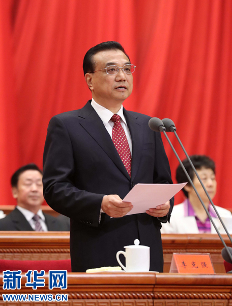 8月1日，慶祝中國(guó)人民解放軍建軍90周年大會(huì)在北京人民大會(huì)堂隆重舉行。中共中央政治局常委、國(guó)務(wù)院總理李克強(qiáng)主持大會(huì)。新華社記者 劉衛(wèi)兵 攝