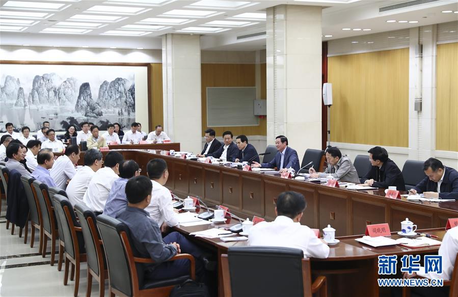 9月21日，中宣部在北京召開中央媒體駐外機(jī)構(gòu)外宣工作座談會(huì)。中共中央政治局委員、中央書記處書記、中宣部部長劉奇葆出席座談會(huì)并講話。新華社記者 謝環(huán)馳 攝 