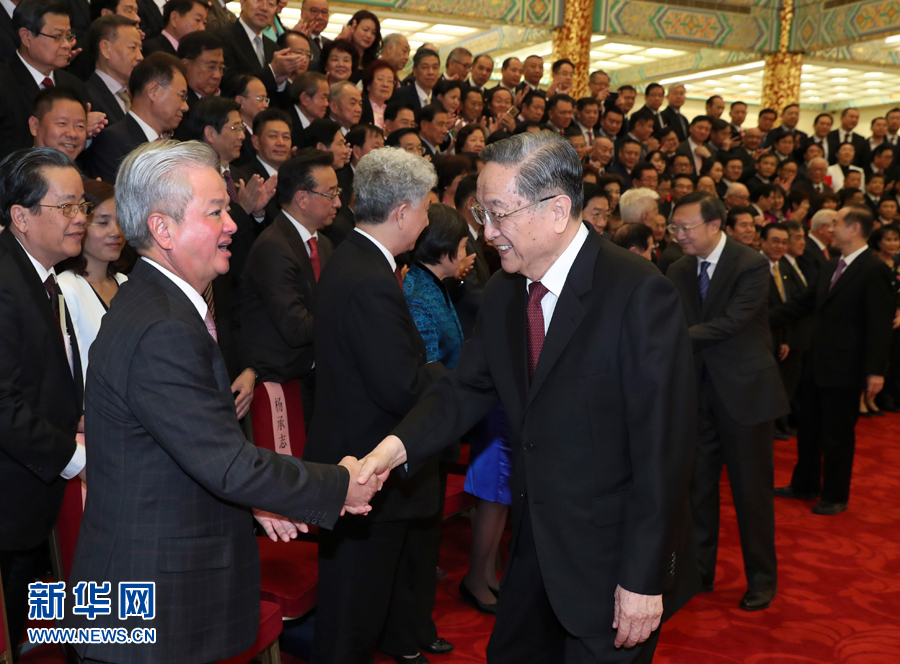 9月28日，中共中央政治局常委、全國(guó)政協(xié)主席俞正聲在北京會(huì)見(jiàn)出席中國(guó)海外交流協(xié)會(huì)第六次會(huì)員大會(huì)的全體代表，并發(fā)表講話(huà)。 新華社記者 龐興雷 攝