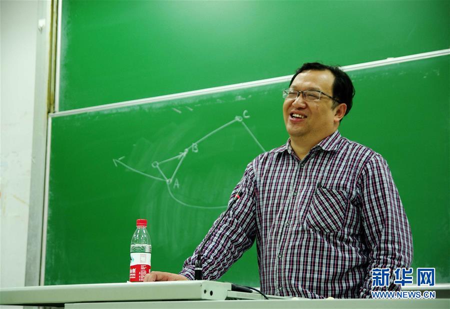 （新華全媒頭條&middot;圖文互動(dòng)）（3）清明，為了祭奠，更為了前行