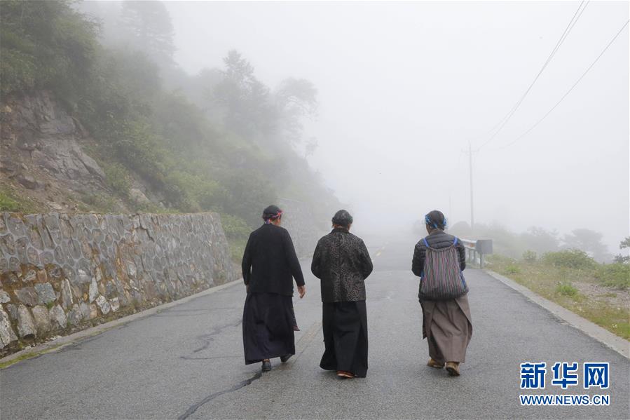 （圖文互動）（10）特寫：&ldquo;八一&rdquo;禮物，飛向云端哨所