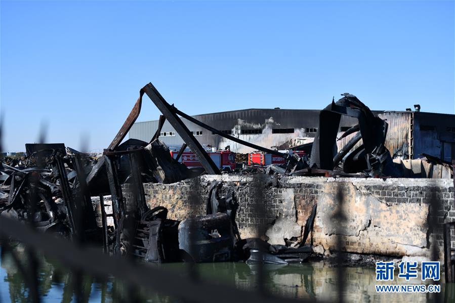 (圖文互動)(2)天津潤滑油倉庫火災已撲滅無人員傷亡