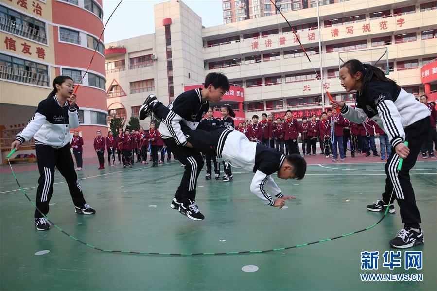 （新華全媒頭條&middot;圖文互動(dòng)）（6）讓青少年體魄強(qiáng)起來(lái)