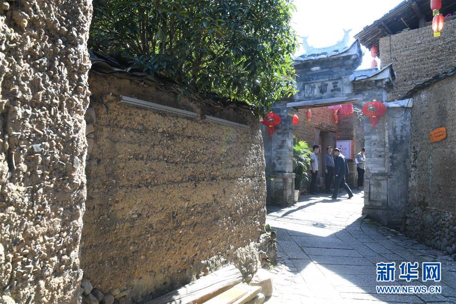 (在習近平新時代中國特色社會主義思想指引下·慶祝改革開放40周年·綠色發(fā)展)(新華全媒頭條·圖文互動)(5)綠色發(fā)展:書寫在中國大地上的美麗畫卷