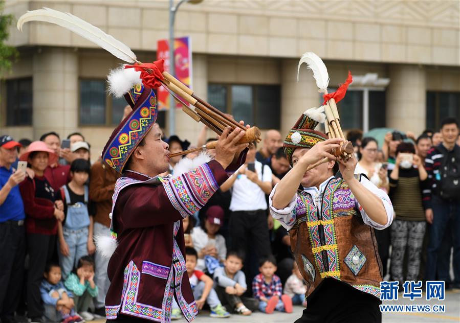 （輝煌60年&middot;壯美新廣西&middot;圖文互動(dòng)）（4）和睦相處一家親 攜手并進(jìn)謀發(fā)展&mdash;&mdash;廣西民族團(tuán)結(jié)發(fā)展觀察