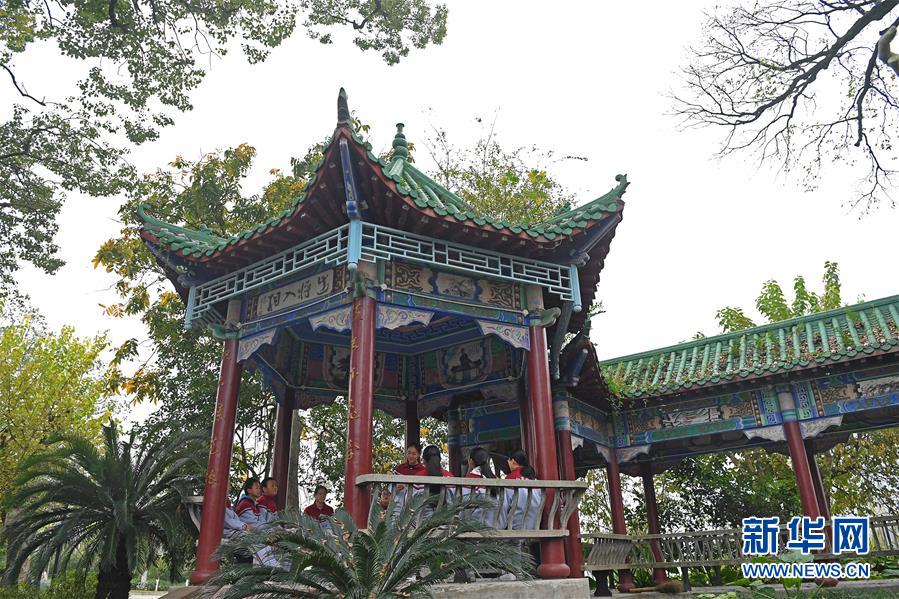 （慶祝改革開放40周年基層行&middot;學(xué)校篇&middot;圖文互動）（8）白鷺洲中學(xué)40年:書院教育的時(shí)代探索