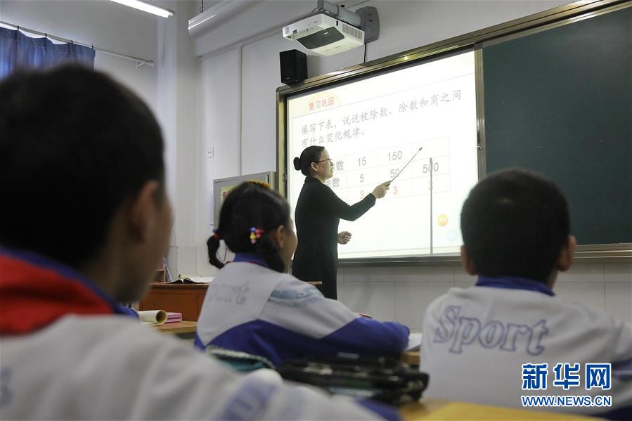 (慶祝改革開(kāi)放40周年基層行·學(xué)校篇·圖文互動(dòng))(4)青海門(mén)源縣第一小學(xué):百年老校的40年變遷