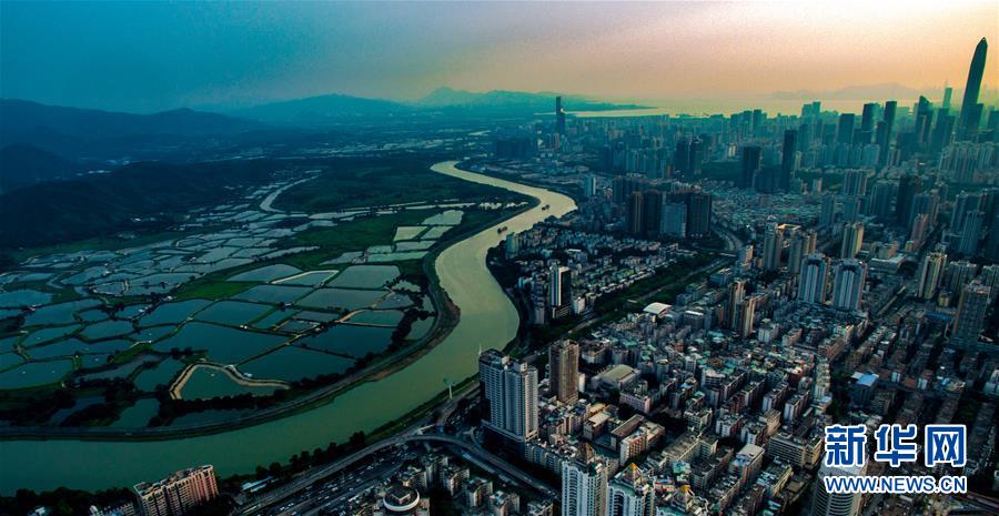 (新華全媒頭條·圖文互動(dòng))(4)風(fēng)正一帆懸——以習(xí)近平同志為核心的黨中央治國(guó)理政一年間