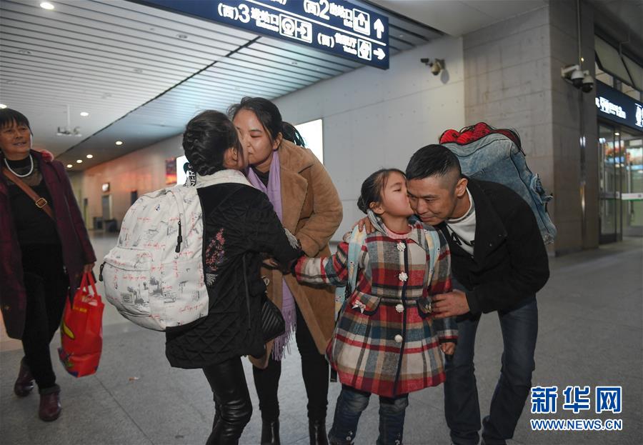 （新華全媒頭條&middot;春運(yùn)高峰&middot;圖文互動）（8）感受春運(yùn)新變化 