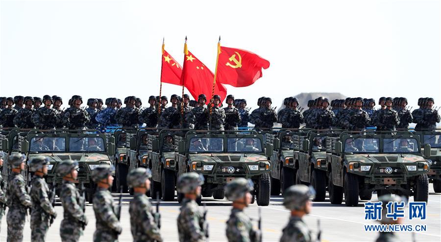 （新華全媒頭條&middot;強(qiáng)軍思想引領(lǐng)新征程&middot;圖文互動）（8）那一刻，我們光榮接受檢閱