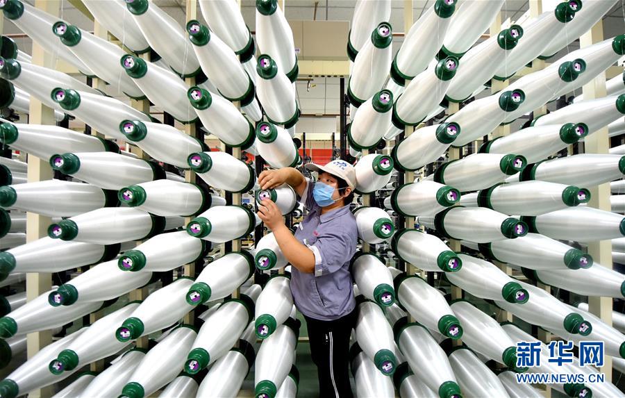 #(新華全媒頭條·迎接兩會特別報(bào)道·圖文互動)(11)會當(dāng)水擊三千里——全國兩會前夕看中國信心