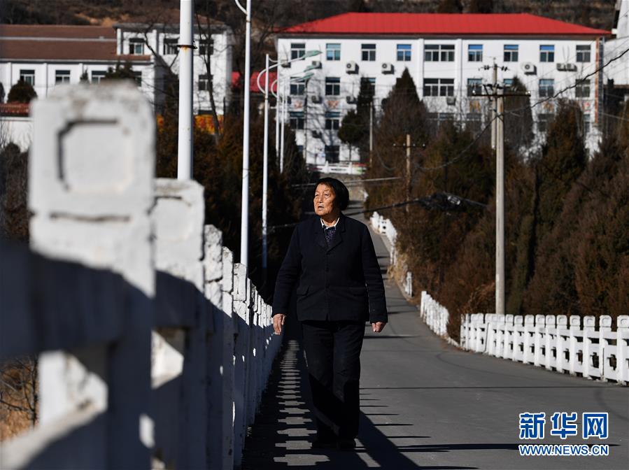 （新華全媒頭條&middot;迎接兩會特別報道&middot;圖文互動）（1）奮進(jìn)，向著第一個百年奮斗目標(biāo)&mdash;&mdash;寫在2019年全國兩會召開之際