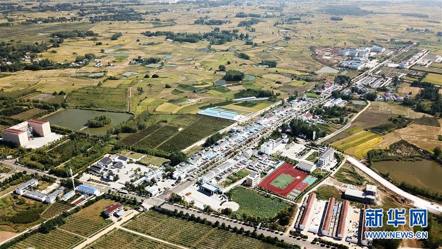 （新華全媒頭條&middot;愛國情 奮斗者&middot;圖文互動(dòng)）（7）一個(gè)村的奮斗，一個(gè)時(shí)代的巨變&mdash;&mdash;記敢&ldquo;蹚新路&rdquo;的小崗人