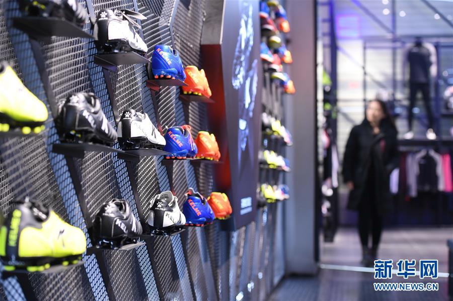 （在習(xí)近平新時代中國特色社會主義思想指引下&mdash;&mdash;新時代新作為新篇章&middot;圖文互動）（4）國際范兒&middot;科技范兒&middot;綠色范兒&mdash;&mdash;傳統(tǒng)制造業(yè)嶄露&ldquo;新面孔&rdquo;