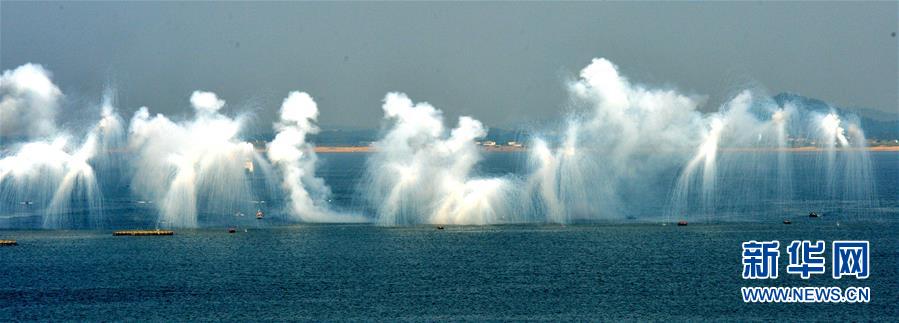（新華全媒頭條&middot;人民海軍70年&middot;圖文互動(dòng)）（10）向海圖強(qiáng)春潮涌&mdash;&mdash;黨中央、中央軍委和習(xí)主席關(guān)心人民海軍建設(shè)發(fā)展紀(jì)實(shí)