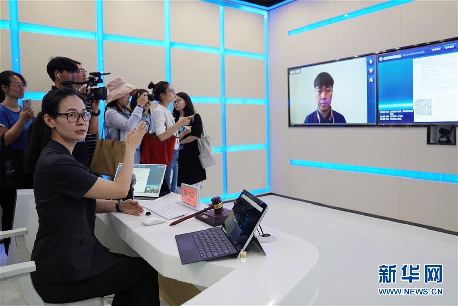 （新華全媒頭條&middot;圖文互動(dòng)）（2）從&ldquo;數(shù)字中國&rdquo;看中國發(fā)展新信號(hào)、新亮點(diǎn)、新趨勢(shì)