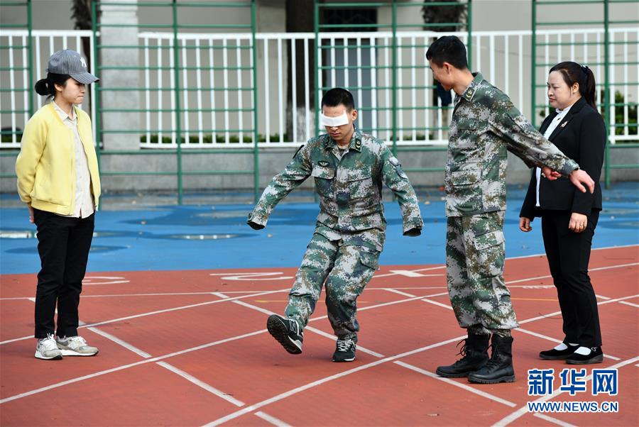 (時代先鋒·圖文互動)(7)新時代最可愛的人——記陸軍某掃雷排爆大隊英雄戰(zhàn)士杜富國