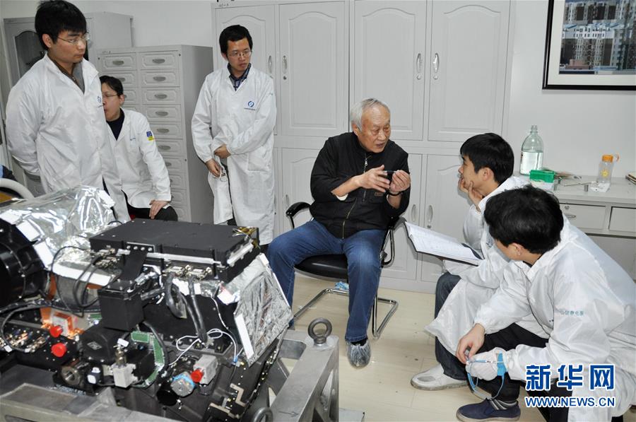 (新華全媒頭條·圖文互動(dòng))(4)追光者——“長光人”的報(bào)國故事