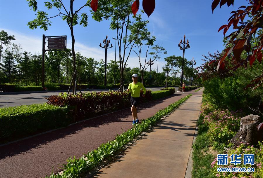 （在習近平新時代中國特色社會主義思想指引下&mdash;&mdash;新時代新作為新篇章&middot;圖文互動）（3）在這里，遇見&ldquo;詩和遠方&rdquo;&mdash;&mdash;長白山下&ldquo;第一鎮(zhèn)&rdquo;的全域旅游實踐