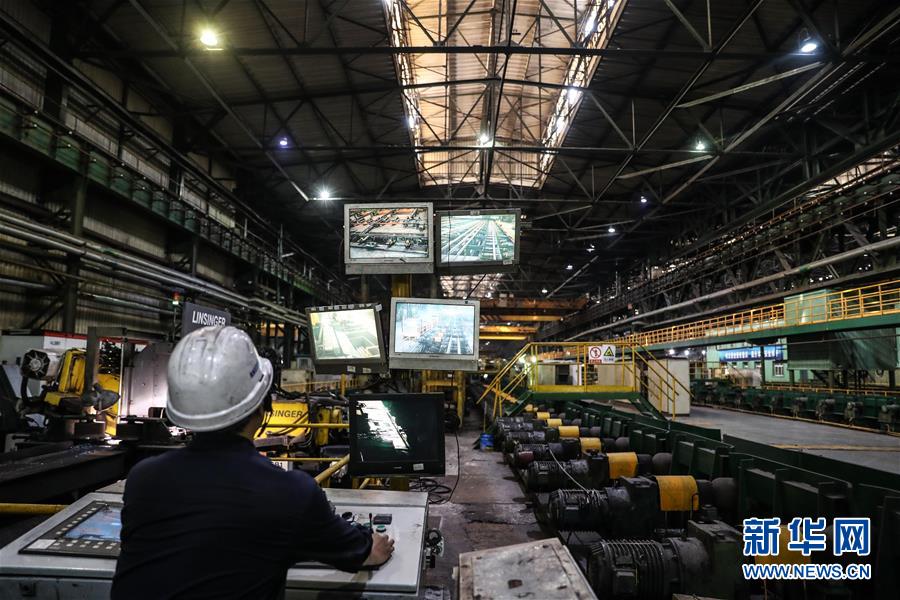 （新華全媒頭條&middot;圖文互動(dòng)）（5）一曲壯麗的鋼鐵史詩&mdash;&mdash;鞍鋼與共和國風(fēng)雨同行70載實(shí)錄