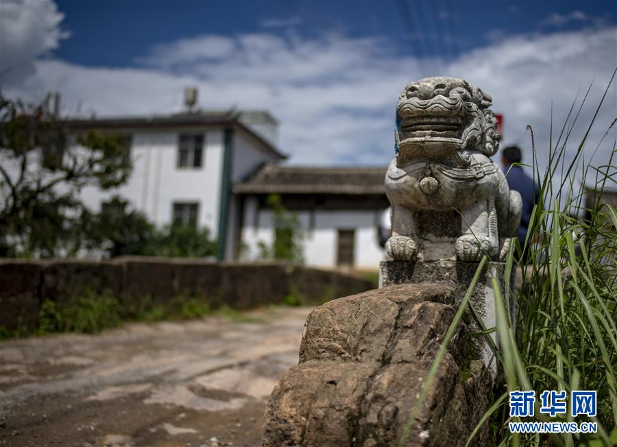 (壯麗70年·奮斗新時代——記者再走長征路·圖文互動)(1)麗江古城的紅色記憶
