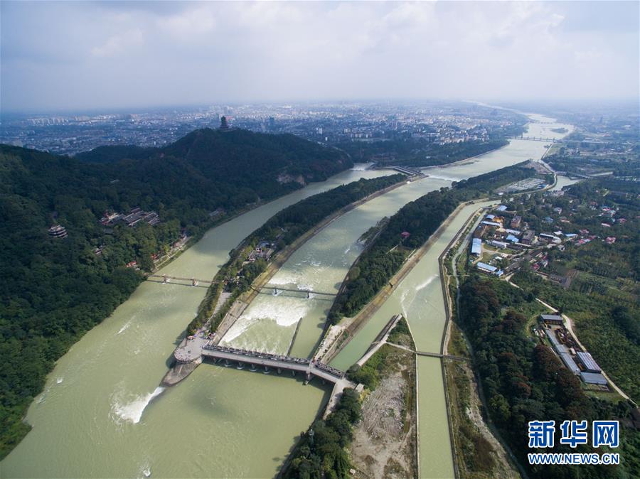 （壯麗70年&middot;奮斗新時(shí)代&mdash;&mdash;共和國(guó)發(fā)展成就巡禮&middot;圖文互動(dòng)）（2）治蜀往事激越 興川今朝豪邁&mdash;&mdash;新中國(guó)成立70年四川發(fā)展巡禮