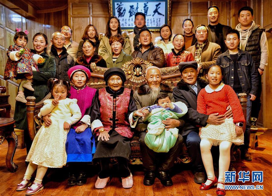 （壯麗70年&middot;奮斗新時(shí)代&mdash;&mdash;共和國發(fā)展成就巡禮）（8）云嶺彩卷繪 高原氣象新&mdash;&mdash;新中國成立70年云南發(fā)展巡禮