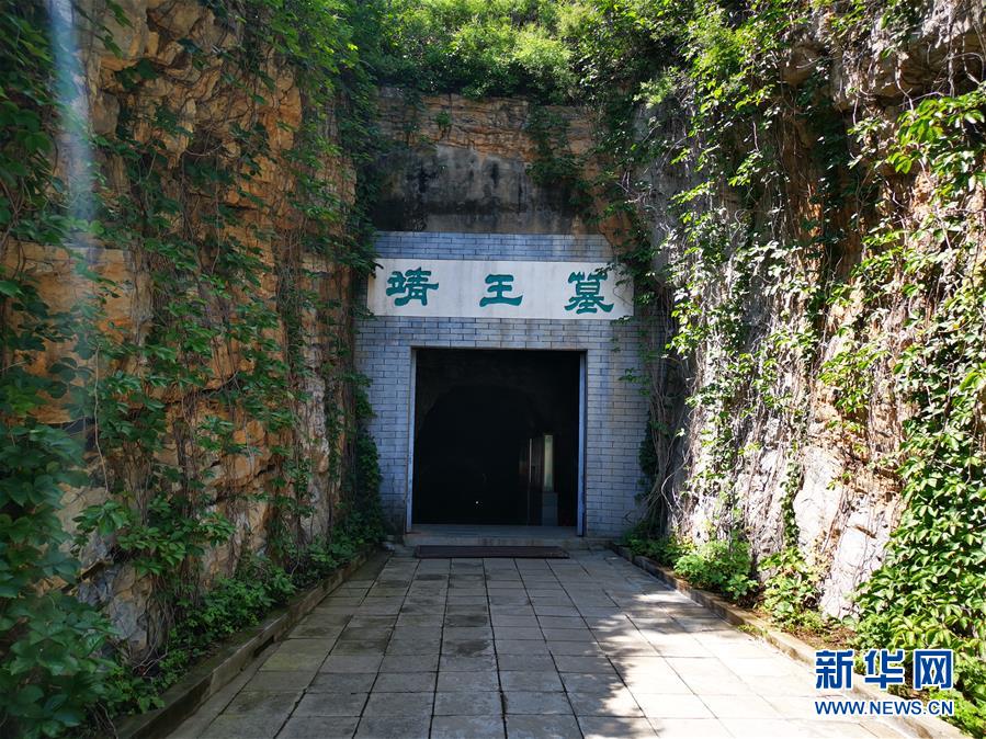 （新華調(diào)查&middot;新中國(guó)考古重大發(fā)現(xiàn)&middot;圖文互動(dòng)）（3）滿城漢墓：點(diǎn)一盞長(zhǎng)信宮燈，看不盡金縷玉衣