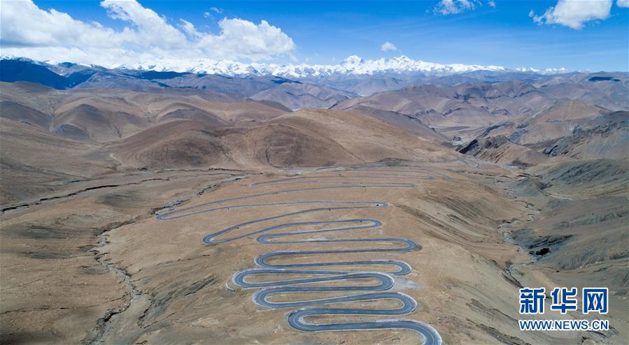 （壯麗70年&middot;奮斗新時代&mdash;&mdash;共和國發(fā)展成就巡禮）（9）人暢其行、貨暢其流&mdash;&mdash;共和國交通運輸業(yè)發(fā)展成就巡禮