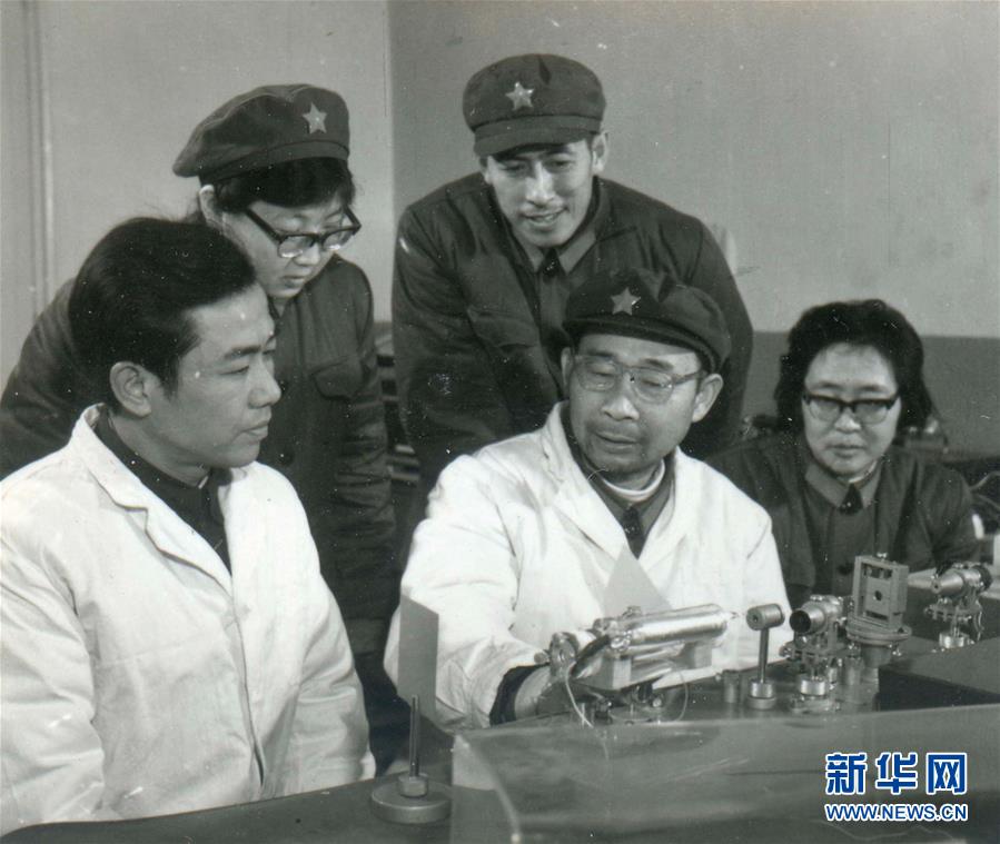 （愛國情 奮斗者&middot;圖文互動）（1）永不停轉(zhuǎn)的&ldquo;陀螺&rdquo;&mdash;&mdash;追記中國工程院院士、國防科技大學(xué)教授高伯龍