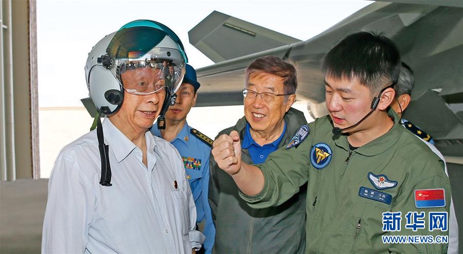 （人民空軍70年&middot;圖文互動(dòng)）（4）我愛(ài)祖國(guó)的藍(lán)天&mdash;&mdash;空軍強(qiáng)軍主題紀(jì)念封8張&ldquo;同框照&rdquo;背后的故事 