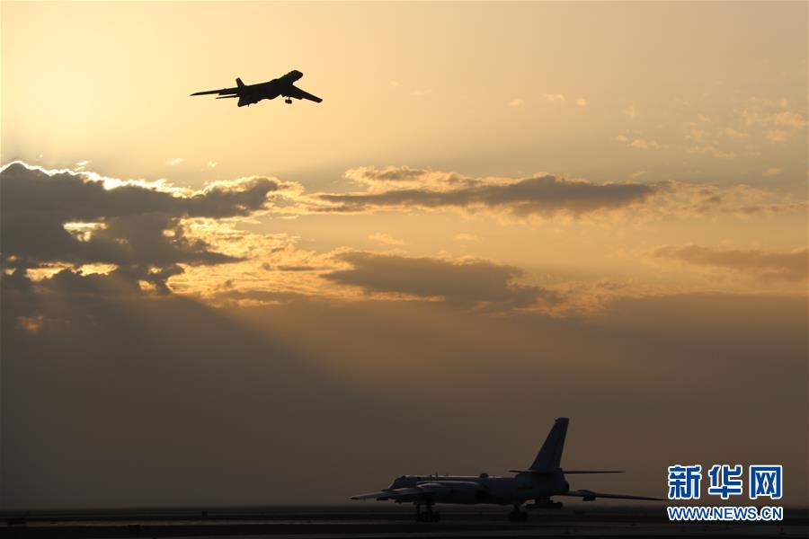 （圖文互動）（1）掠海巡天鑄鐵拳&mdash;&mdash;空軍&ldquo;模范轟炸機大隊&rdquo;履行新時代使命任務(wù)記事
