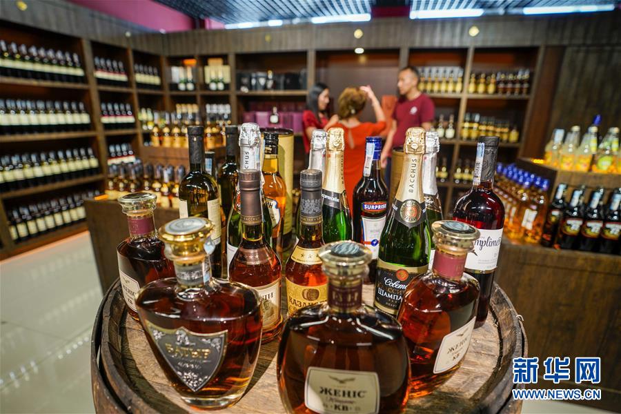 （在習近平新時代中國特色社會主義思想指引下&mdash;&mdash;新時代新作為新篇章&middot;總書記關切開放事&middot;圖文互動）（4）開放，讓迢迢邊關擁有穩(wěn)穩(wěn)幸福&mdash;&mdash;來自內陸沿邊開放小城的故事