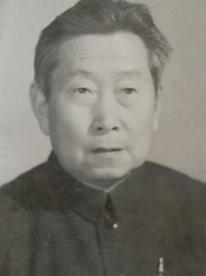 （為了民族復(fù)興&middot;英雄烈士譜&middot;圖文互動）鄧國忠：能扛槍桿子、擅拿筆桿子的公安烈士