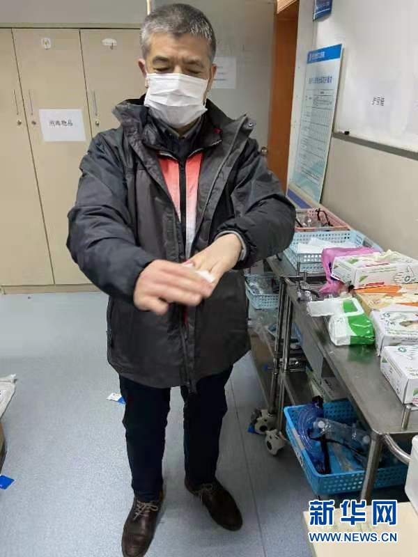 （新華全媒頭條&middot;圖文互動）（3）戰(zhàn)紅區(qū)！&mdash;&mdash;發(fā)生在武漢抗疫隔離病房內(nèi)的故事
